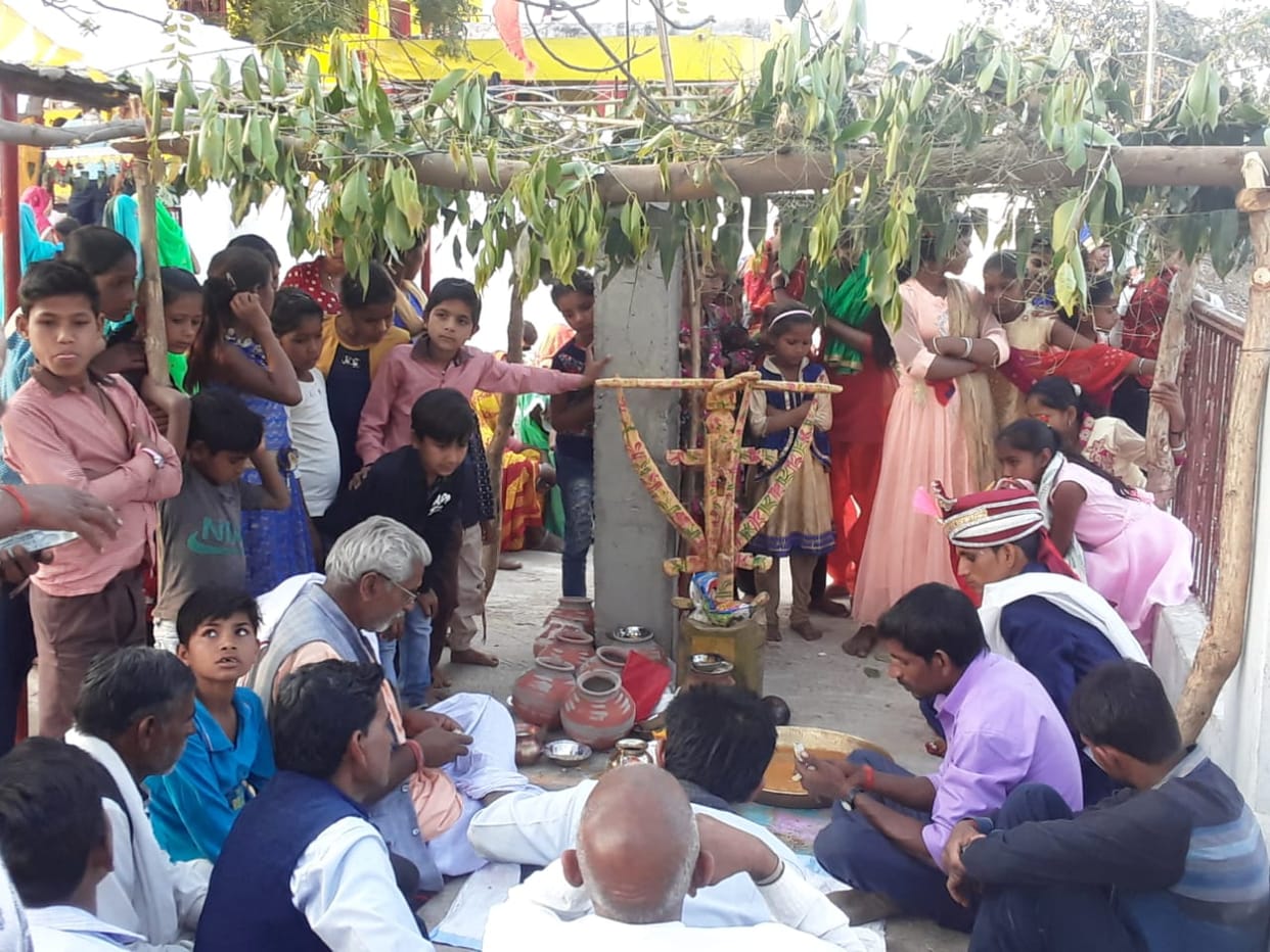 Seven rounds in the temple without dowry