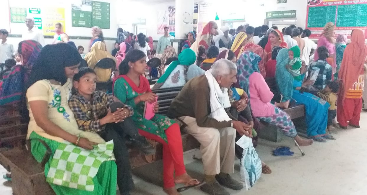 There was bis Croud in Civil Hospital in Bhiwani on Mondey
