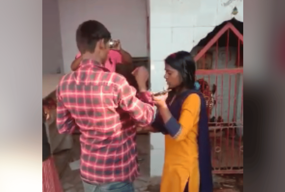 man marries with two lovers after dispute, viral video prayagraj Absconding