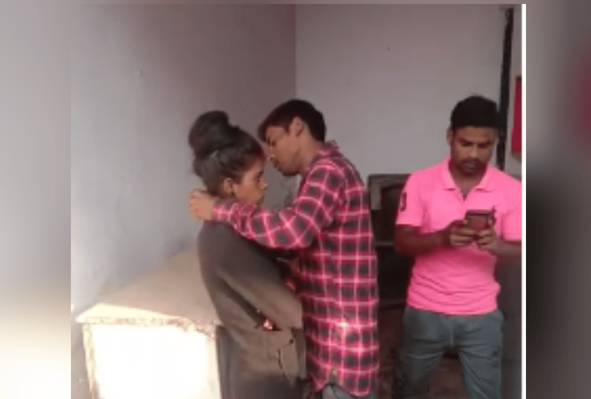 man marries with two lovers after dispute, viral video prayagraj Absconding