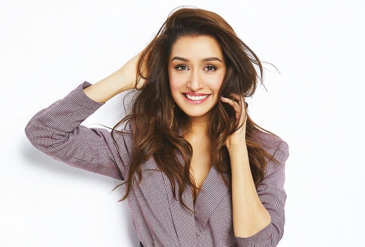 shraddha kapoor with brother siddhant kapoor went to grocery buying