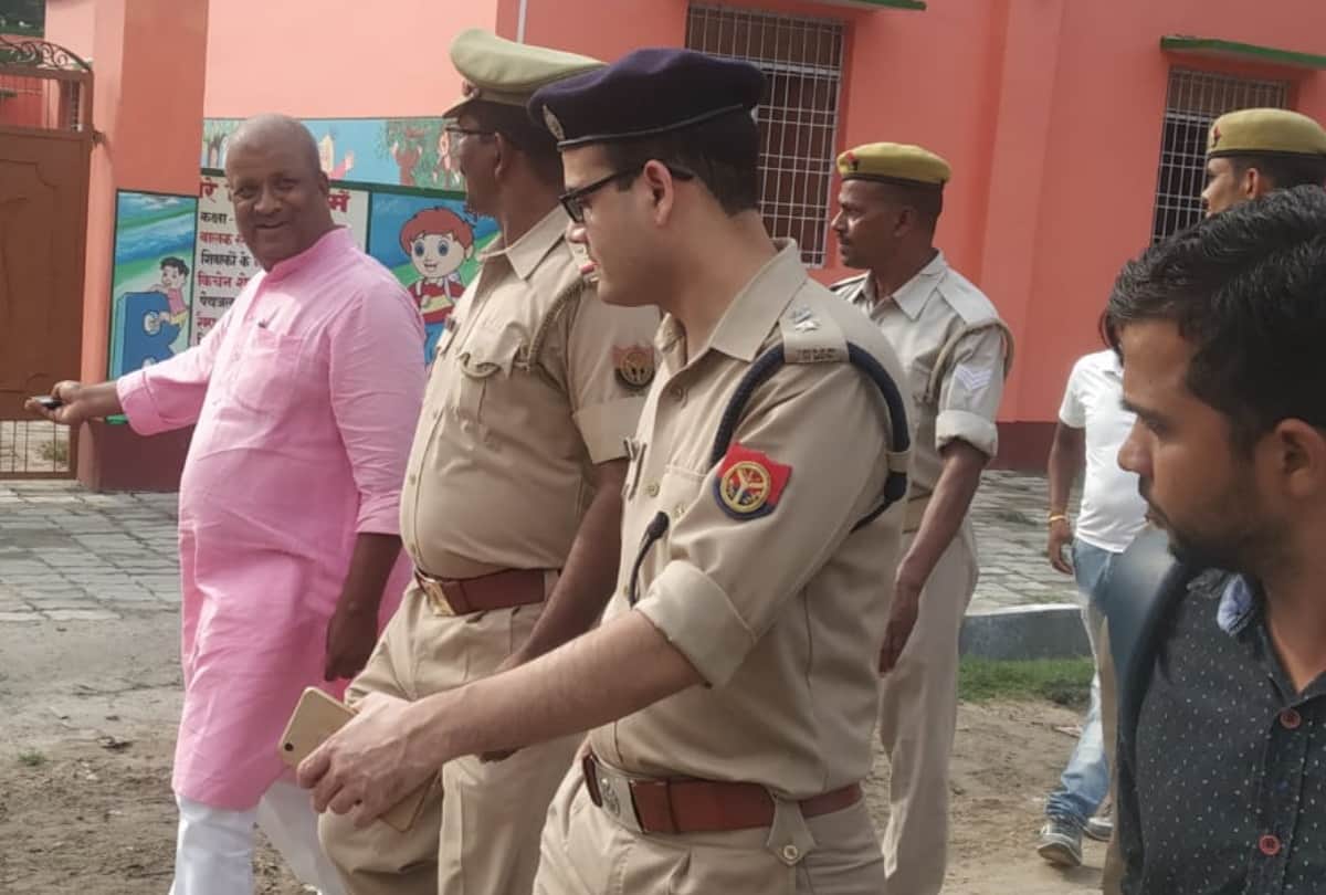 story of Unique police station of sohagi barwa maharajganj in uttar pradesh