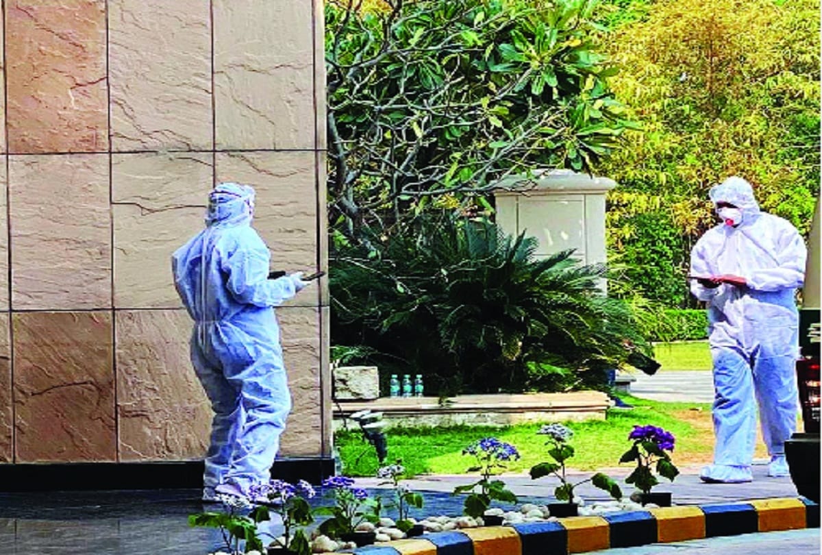 Coronavirus Noida School: Teams in Noida's school and Hyatt Hotel in Delhi took samples for corona