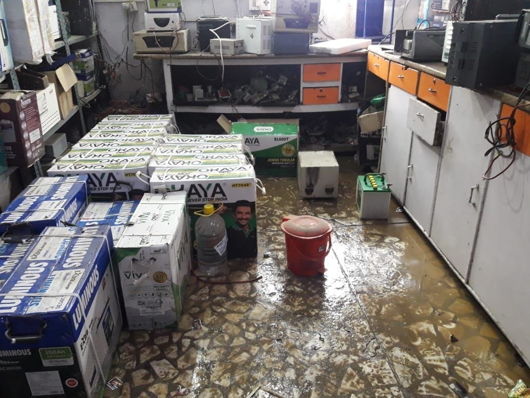 water in computer shop from Pipeline burst in auraiya