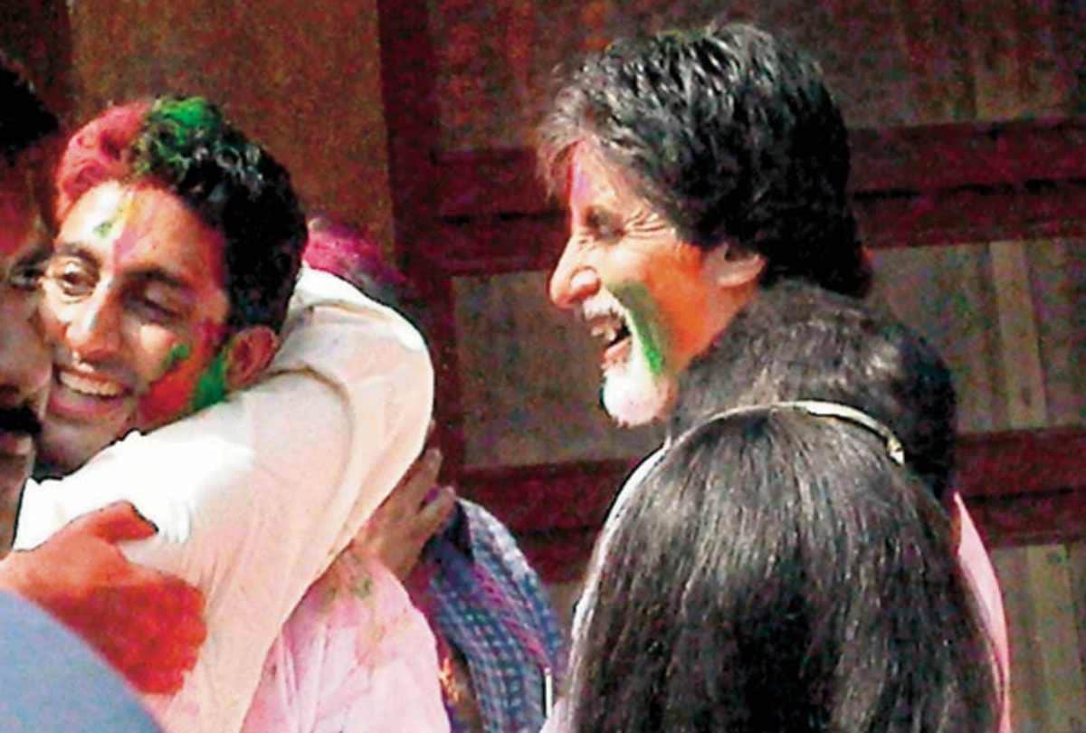 holi 2020 these bollywood popular famlies stop to organise holi party