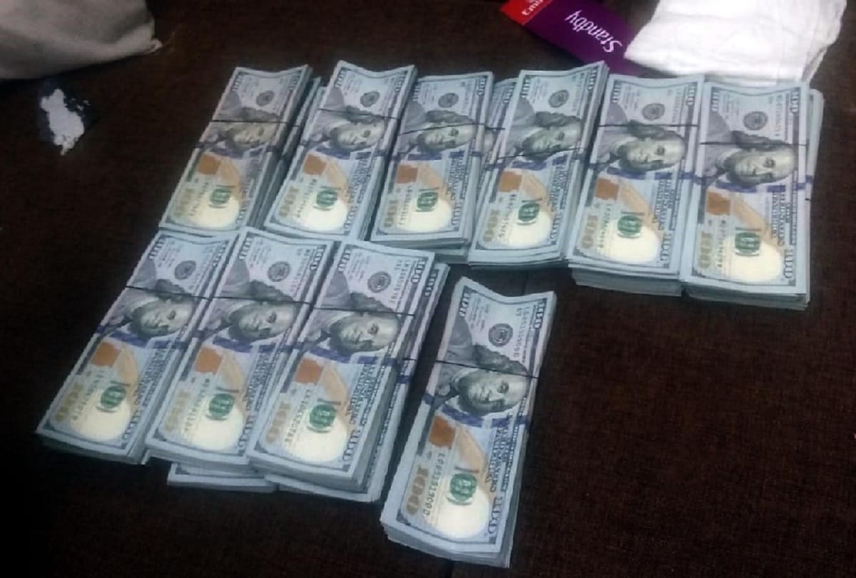 Six passengers caught carrying foreign currency worth 1.25 billion