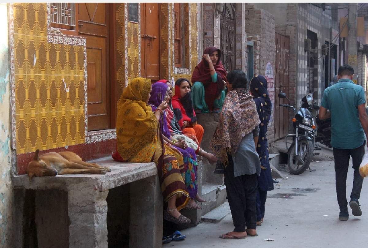 delhi violence Hindu masjid and Muslim temple  protect in shiv vihar