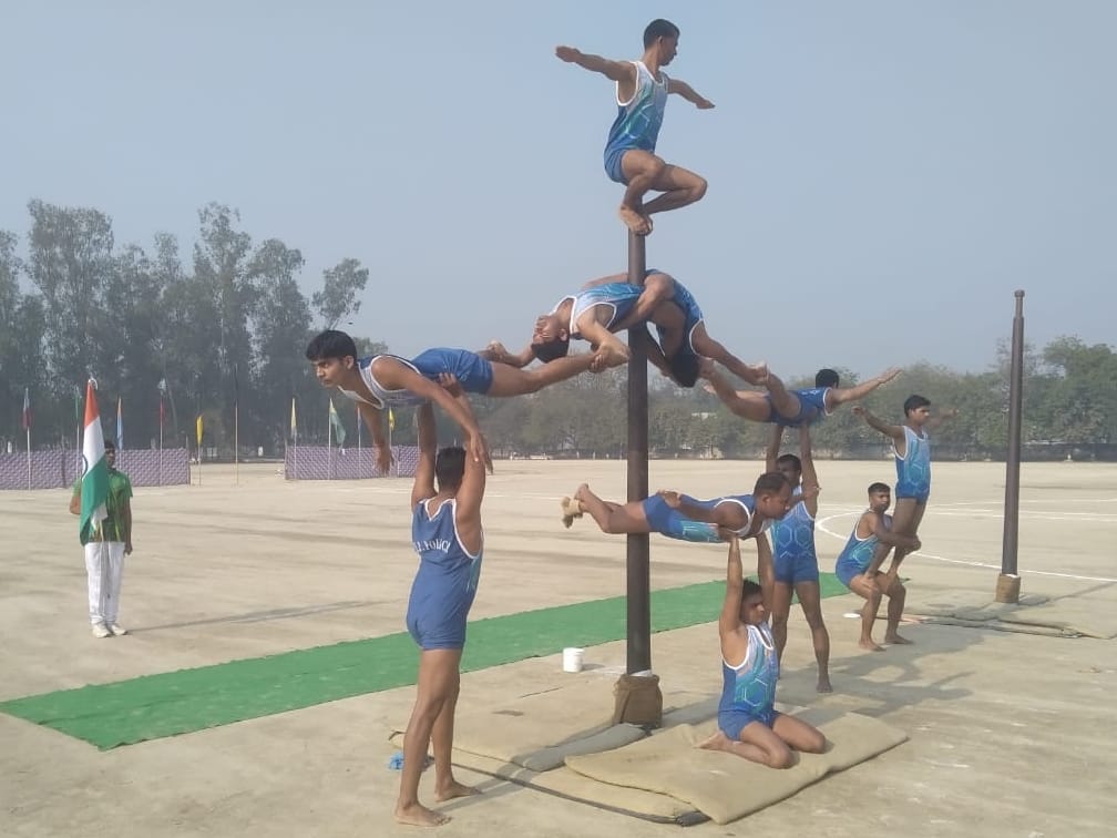 Malkhamb teams demonstrated art skills