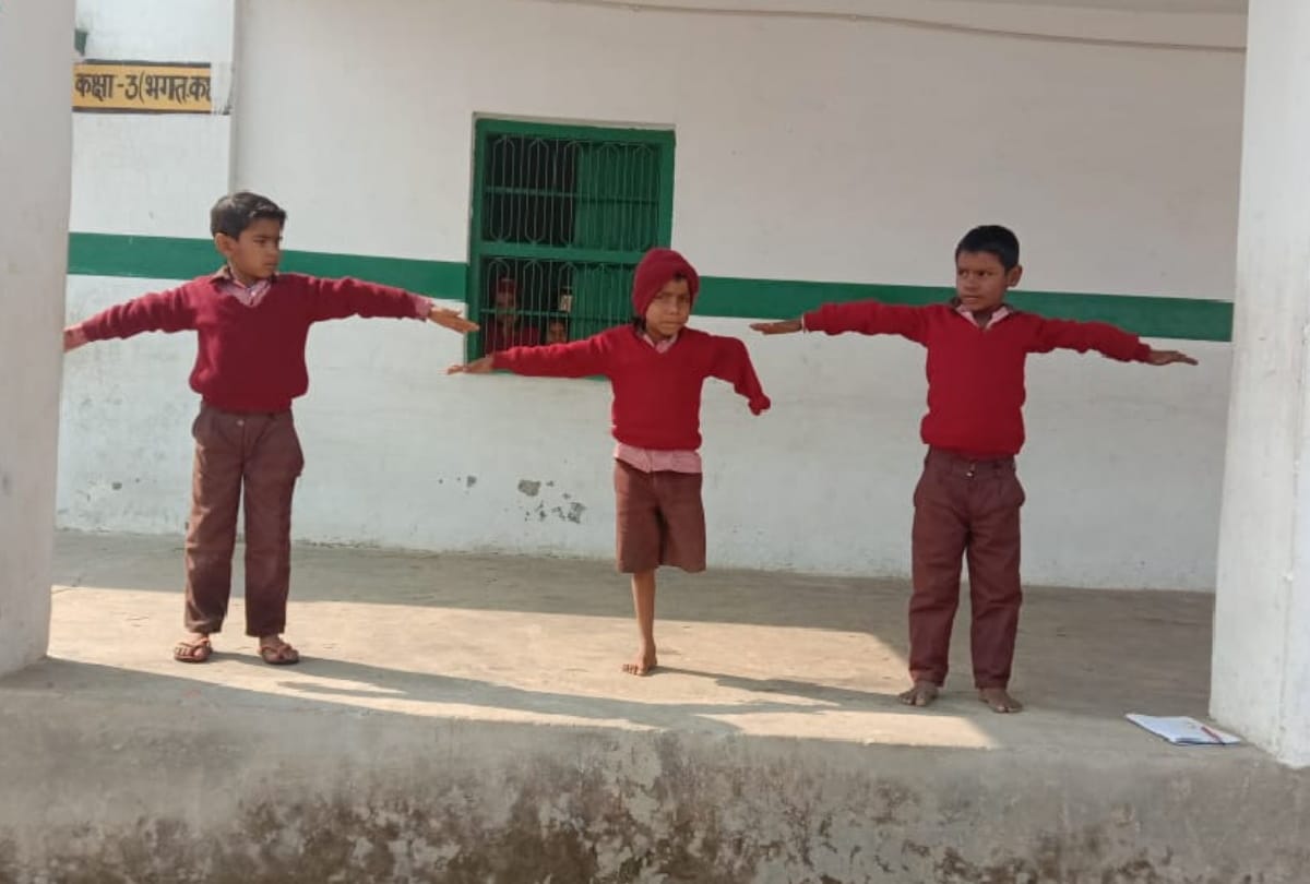 Basic Education Department will give artificial legs to student Santosh Kumar in gorakhpur