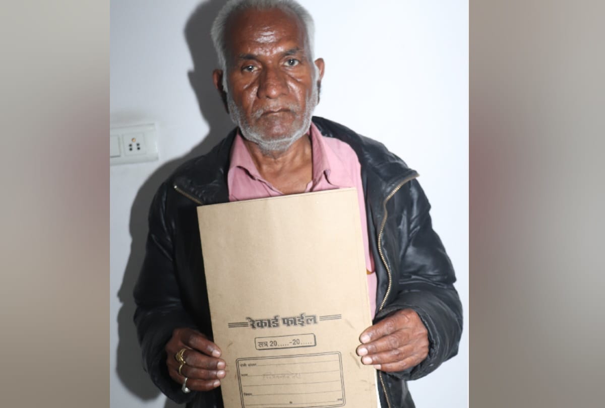 Search for missing son, father searches CM, DM, commissioner office but not found in gorakhpur