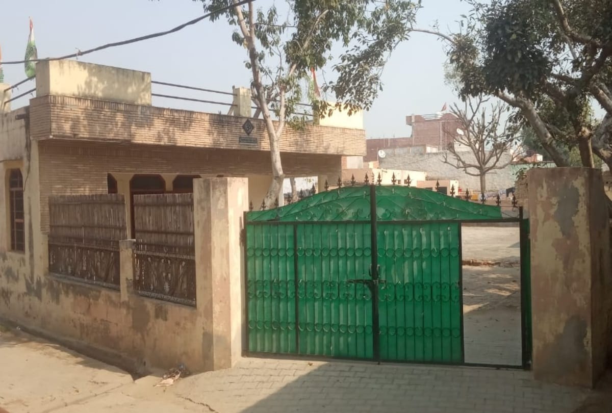Income tax raid at congress ex mla lalit nagar and supporters house allege conspiracy