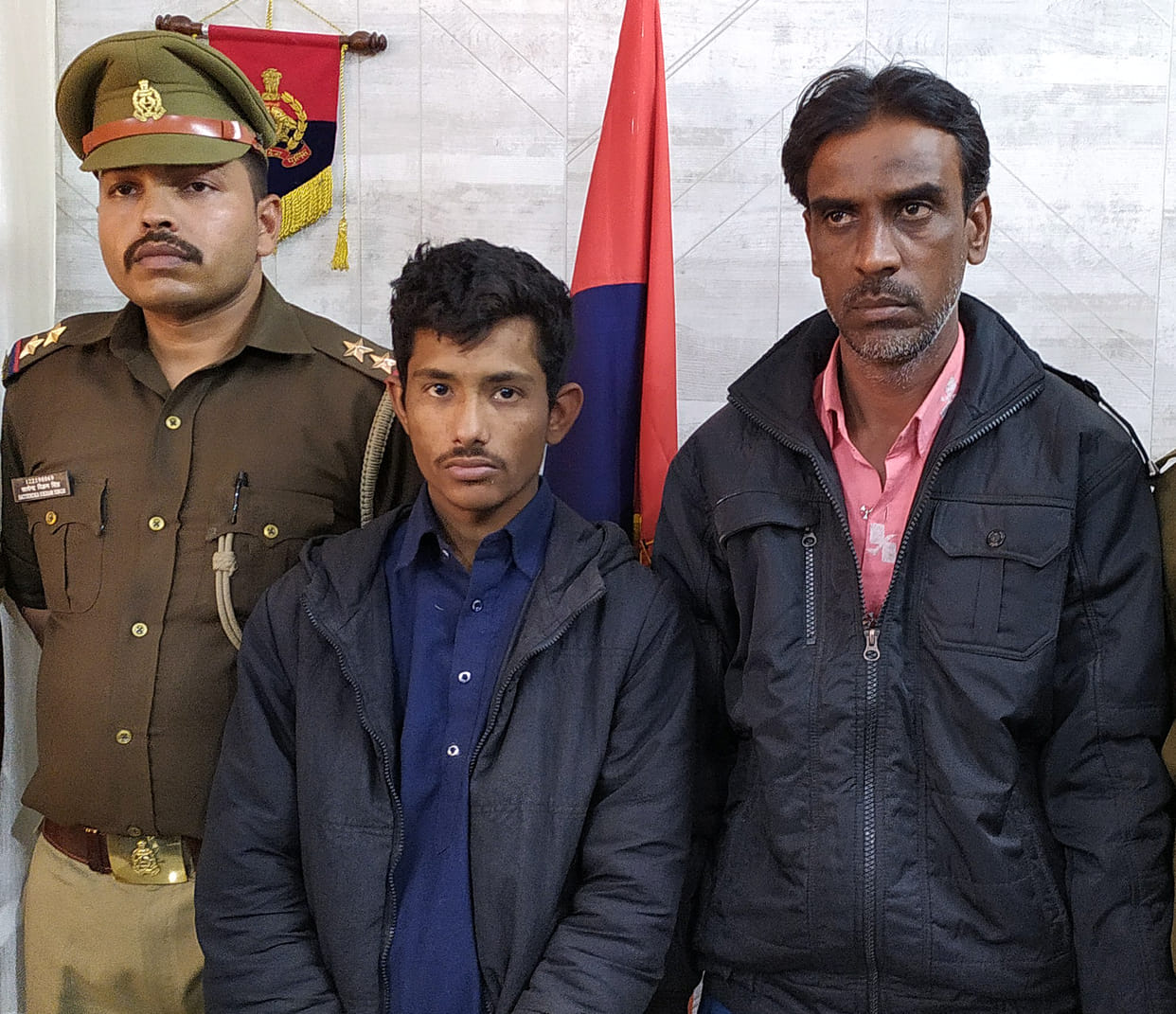Two arrested with illegal liquor of sixty lakhs
