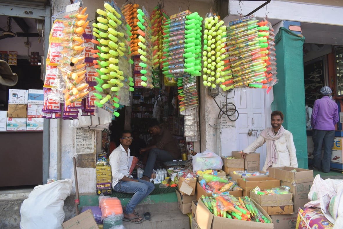 Corona hited holi market