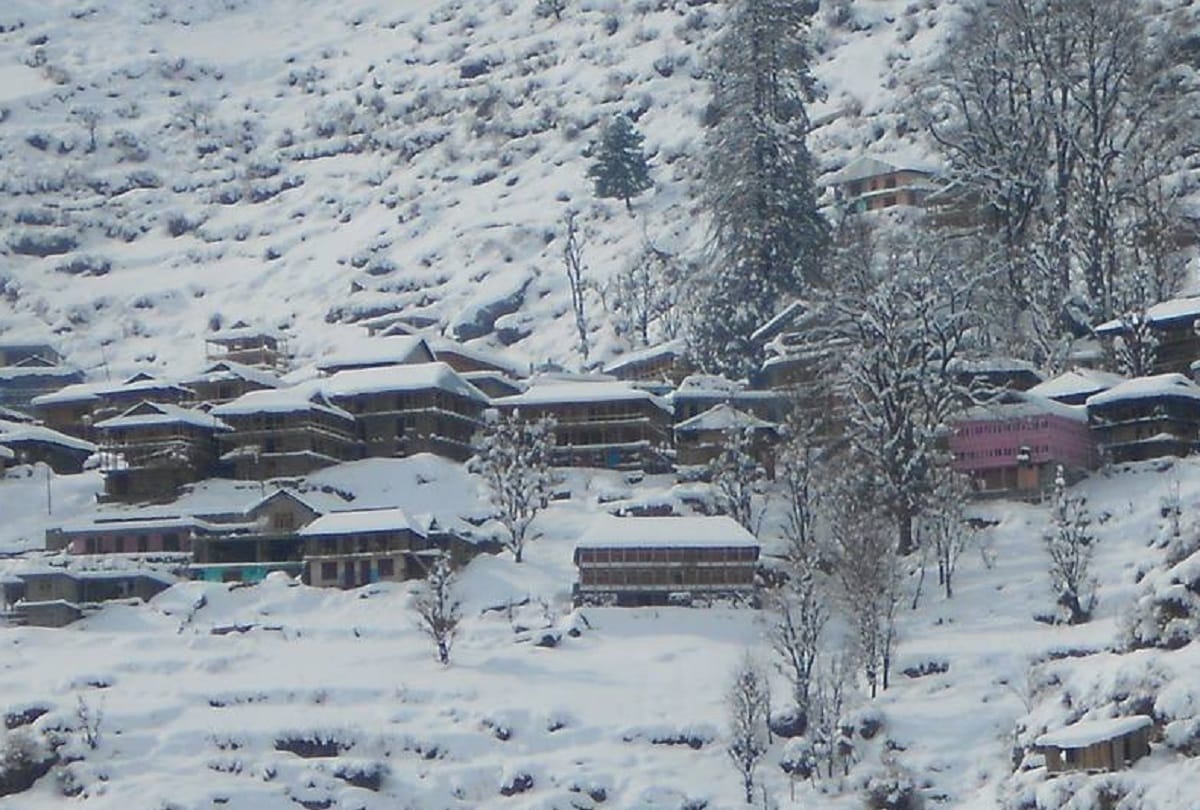 Mystery of ancient Indian village Malana in Himachal Pradesh