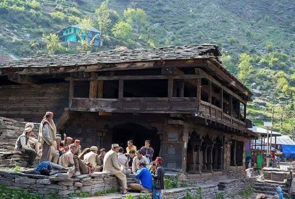 Mystery of ancient Indian village Malana in Himachal Pradesh