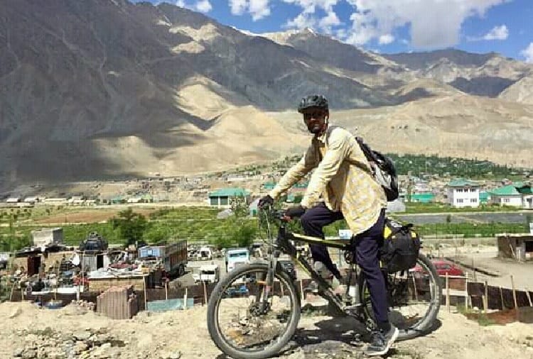 Tashan, Punjab University Scholar Ravinder Bishnoi on India Tour Via Cycle