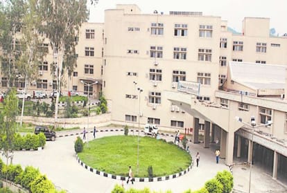 Tanda Medical College: टांडा मेडिकल कॉलेज में 25 सिंतबर से होगी शुरू ओपन हार्ट सर्जरी Open heart surgery will start from 25th September in Tanda Medical College.