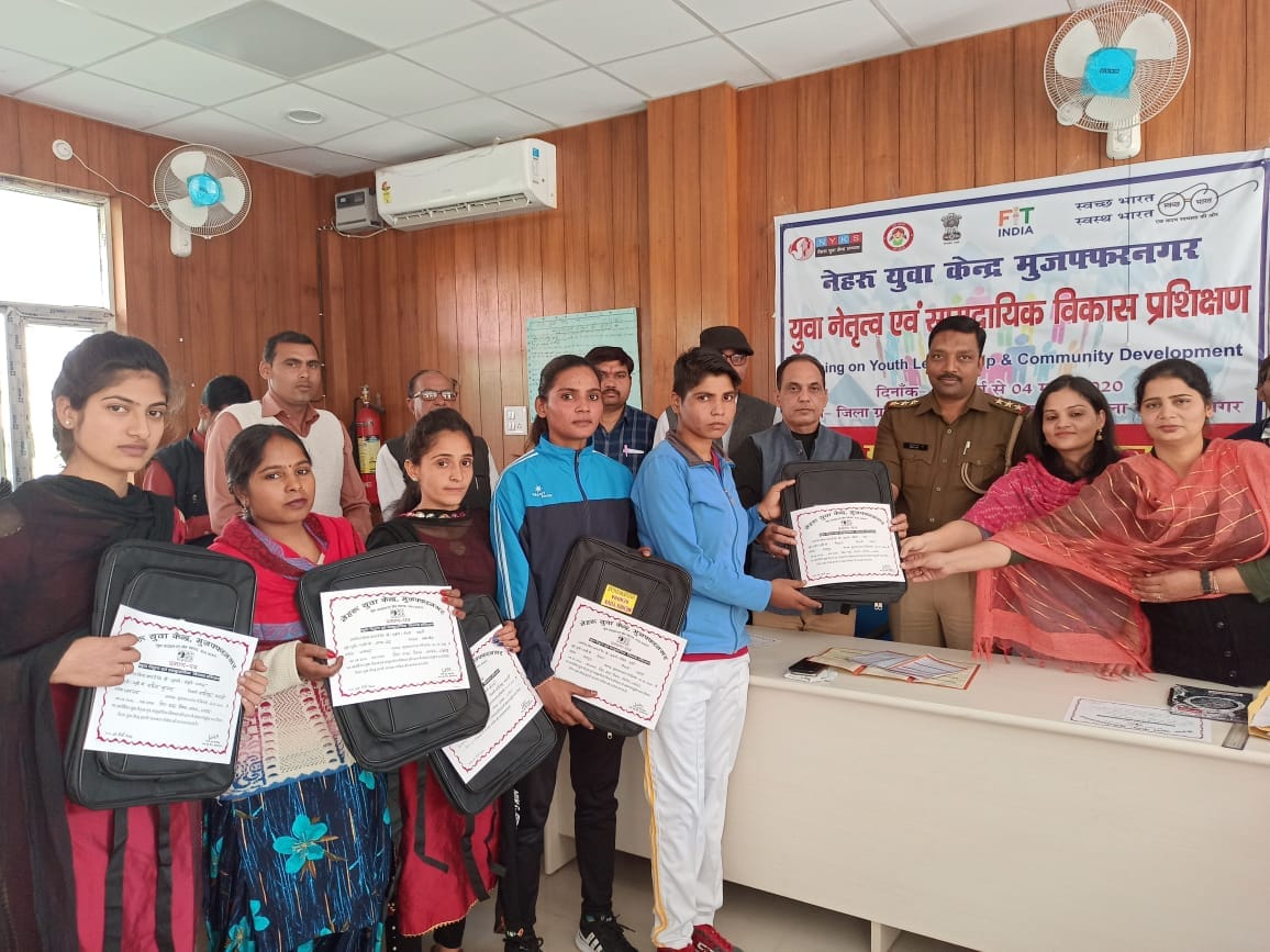 Distribution of kits and certificates at the conclusion of the camp