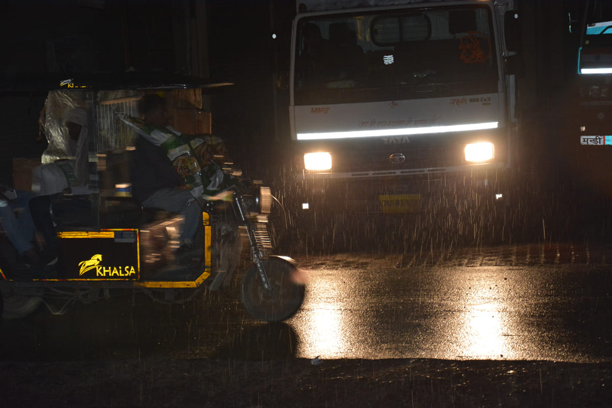 Changed the mood of the weather, it rained with strong wind