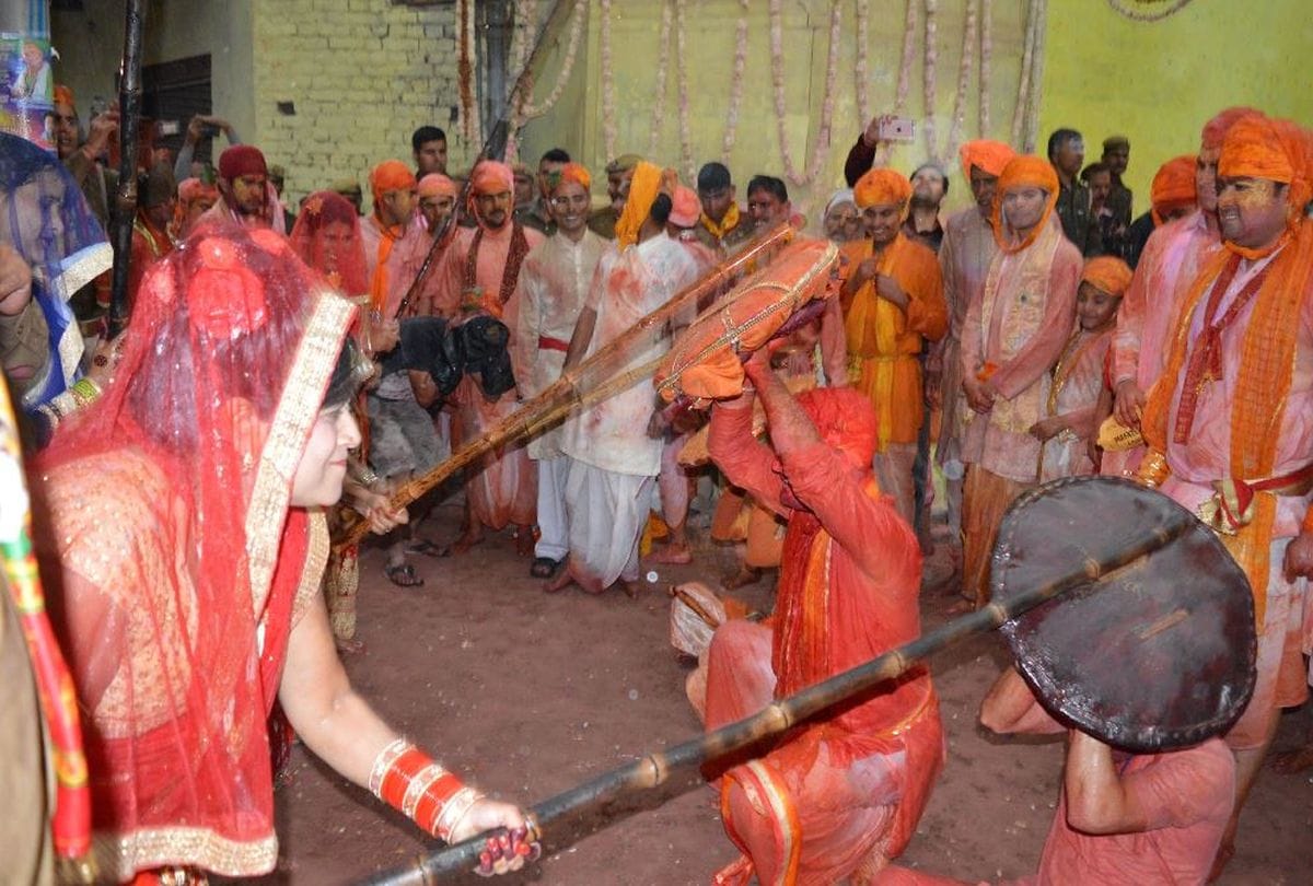 Holi 2021 do you know about barsane ki holi 2021
