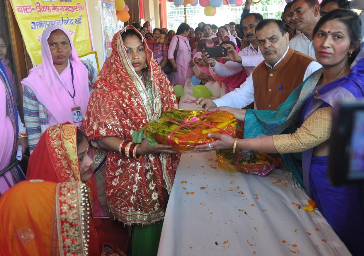 Right nutrition, information about schemes given in Desh Roshan seminar