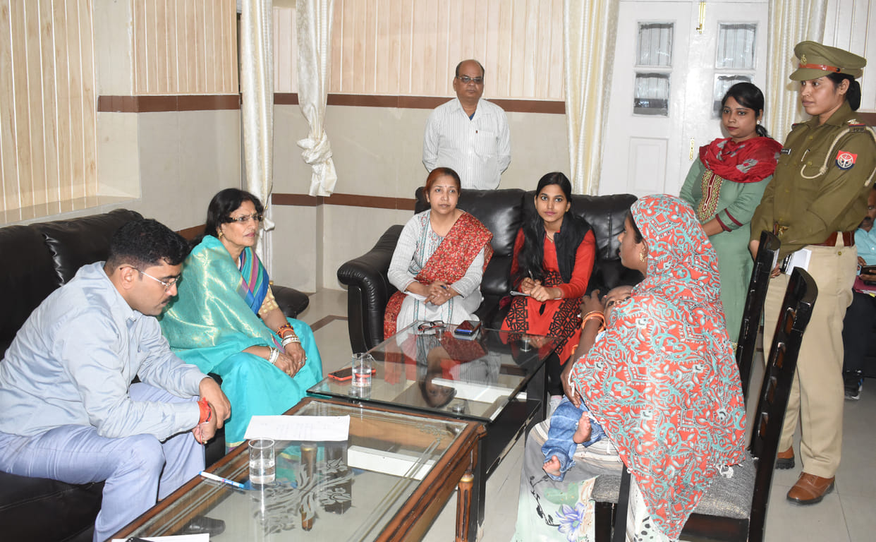 Divorce case reached over the phone to a member of Women's Commission