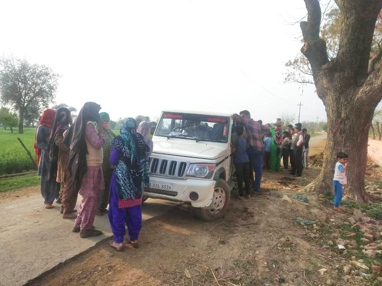 the women locked the water house when  the drinking water supply was interrupted, the sdo rushed to explain and escaped the chase