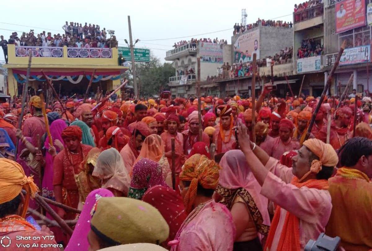 Nandgaon Ki Lathamar Holi Celebrated After Barsana In Mathura