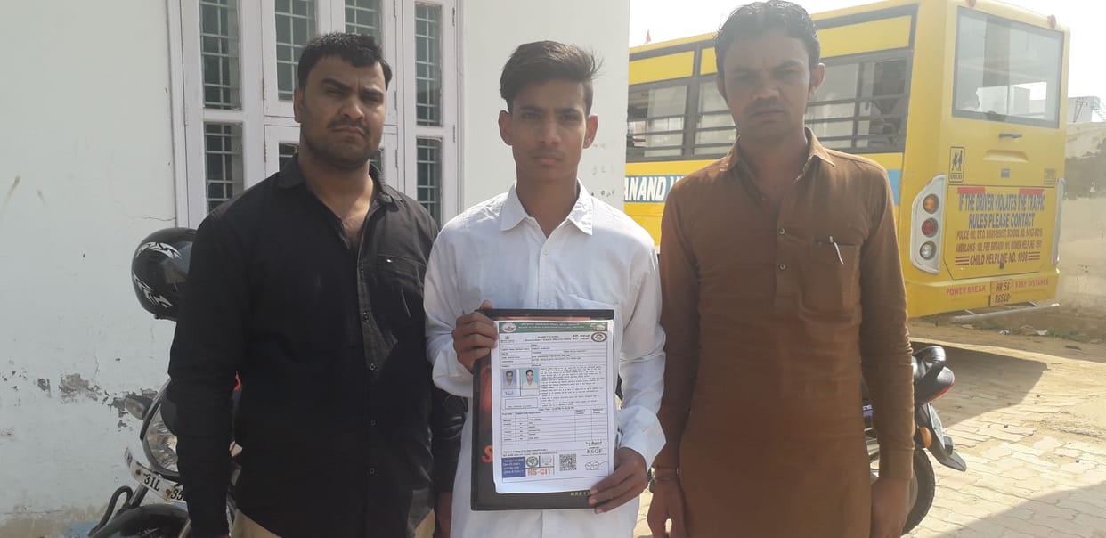 Two student reached the exam center with same admit card,  after ruckes both of them gave paper