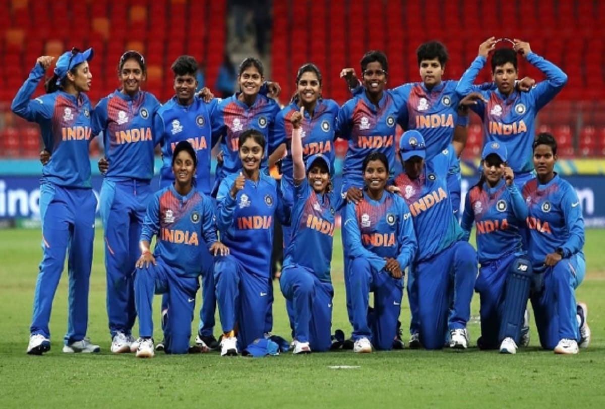 Virat, sehwag, Mithali congratulated Team india after reaching maiden women's world t20 final