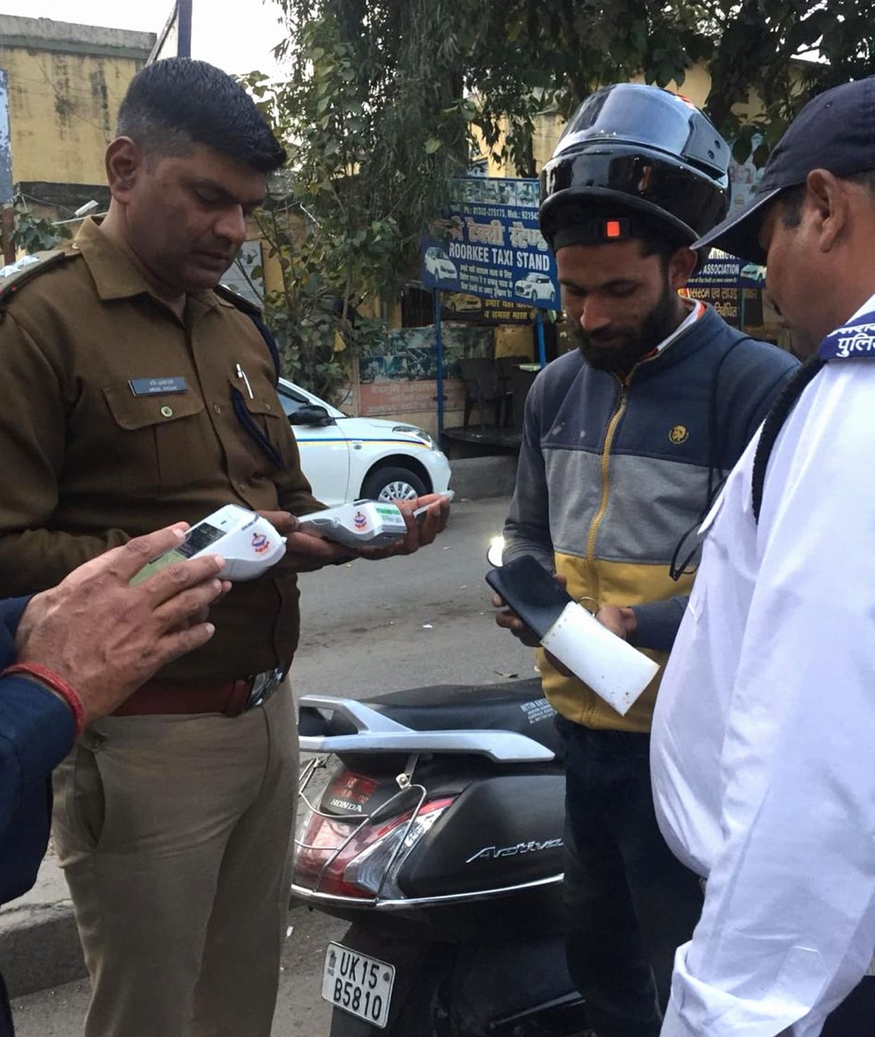 High-tech traffic police, cut two e-challans on the first day