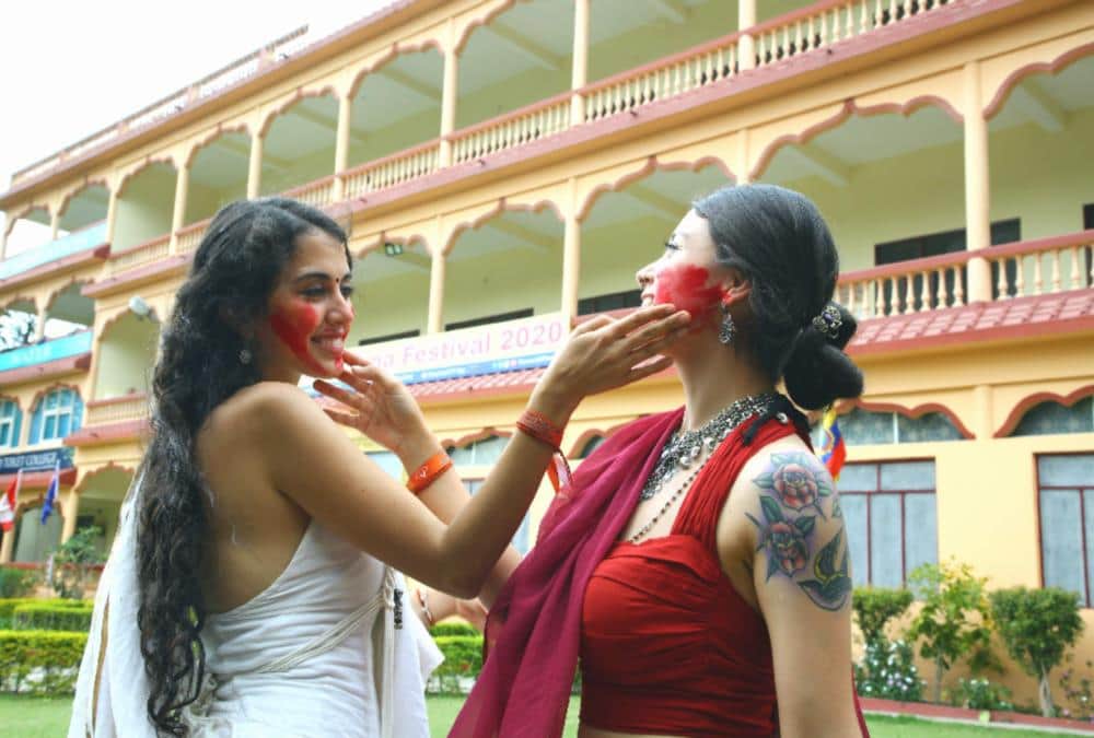 Holi 2020: Moon planet Good or Bad Effect on Zodiac sign