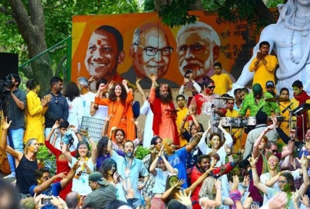 International yoga festival 2020: Foreigners Play Holi With Gulal with Yoga