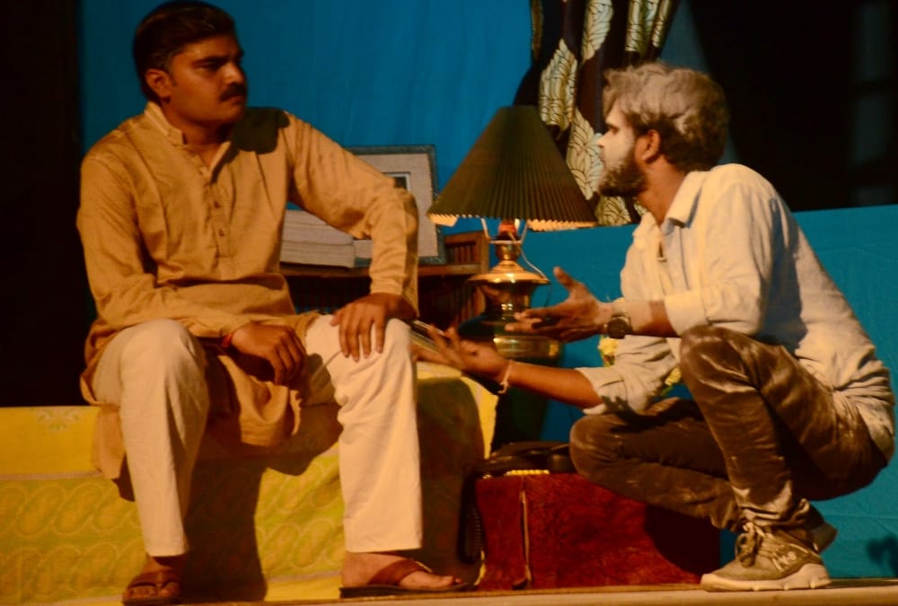 A play AAdhi Raat Ke Baad that raises question on judicial system.