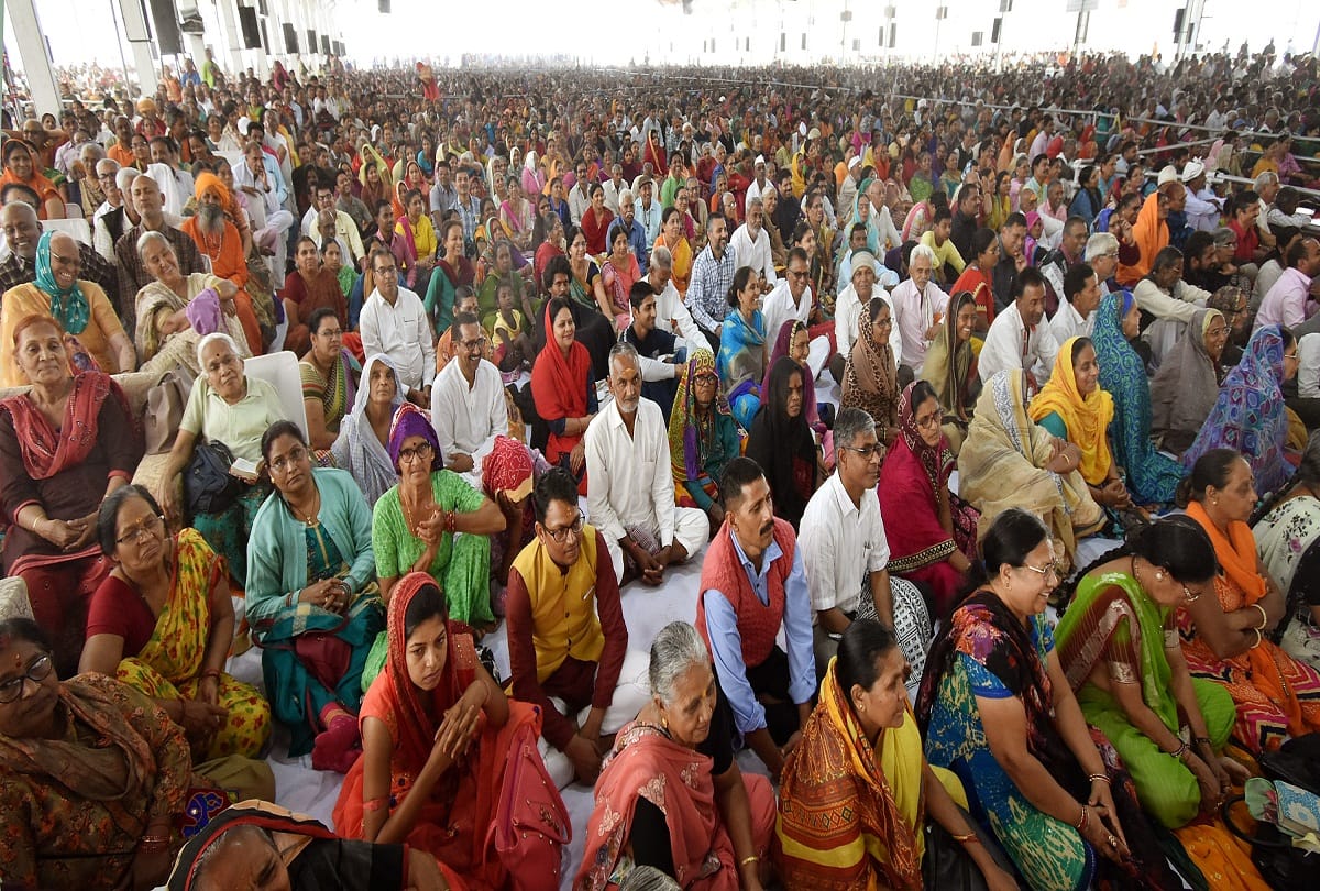 Morari Bapu said in Ramkatha - Prem is fakiri, most addicts in fakiri