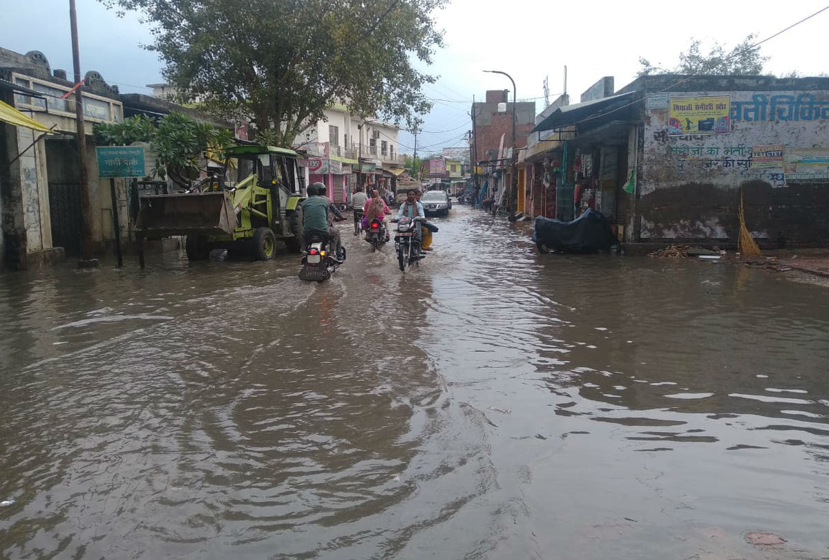 Rain And Ole Hits Mainpuri Farmers Panic For Crop