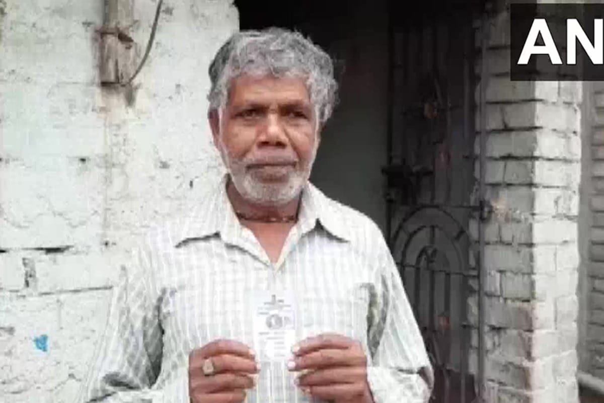 Bengal resident shocked to see dog photo instead of his own on his voter ID card, plans to sue ECI