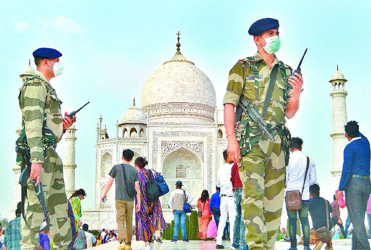 tourists reduced at Taj Mahal due to Coronavirus in agra