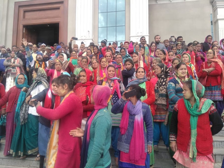 uttarakhand summer capital gairsain: trivendra government play holi today