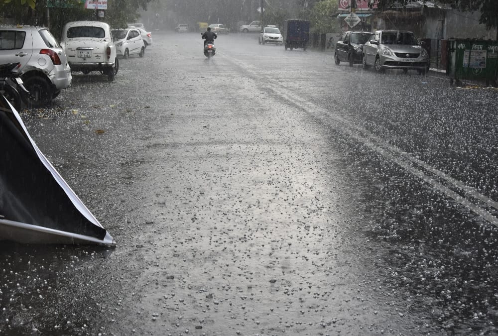 Rain and weather changes in Lucknow and near by areas.