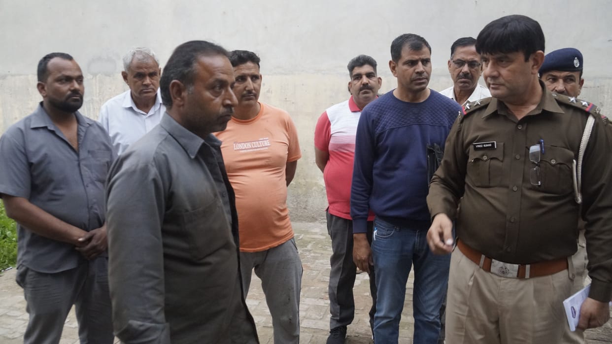 Youth killed in sector-14 with a pointed weapon