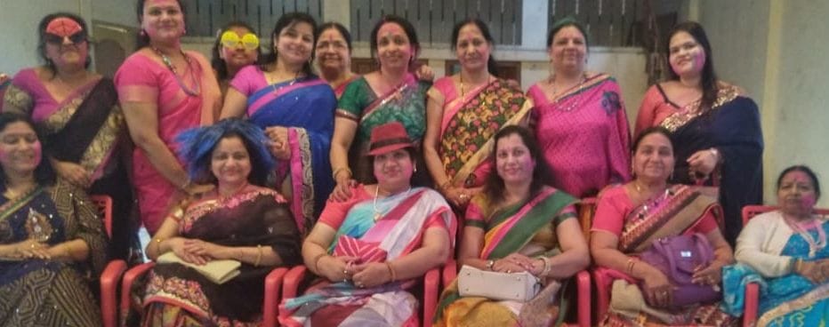 Vaishya society women played Holi