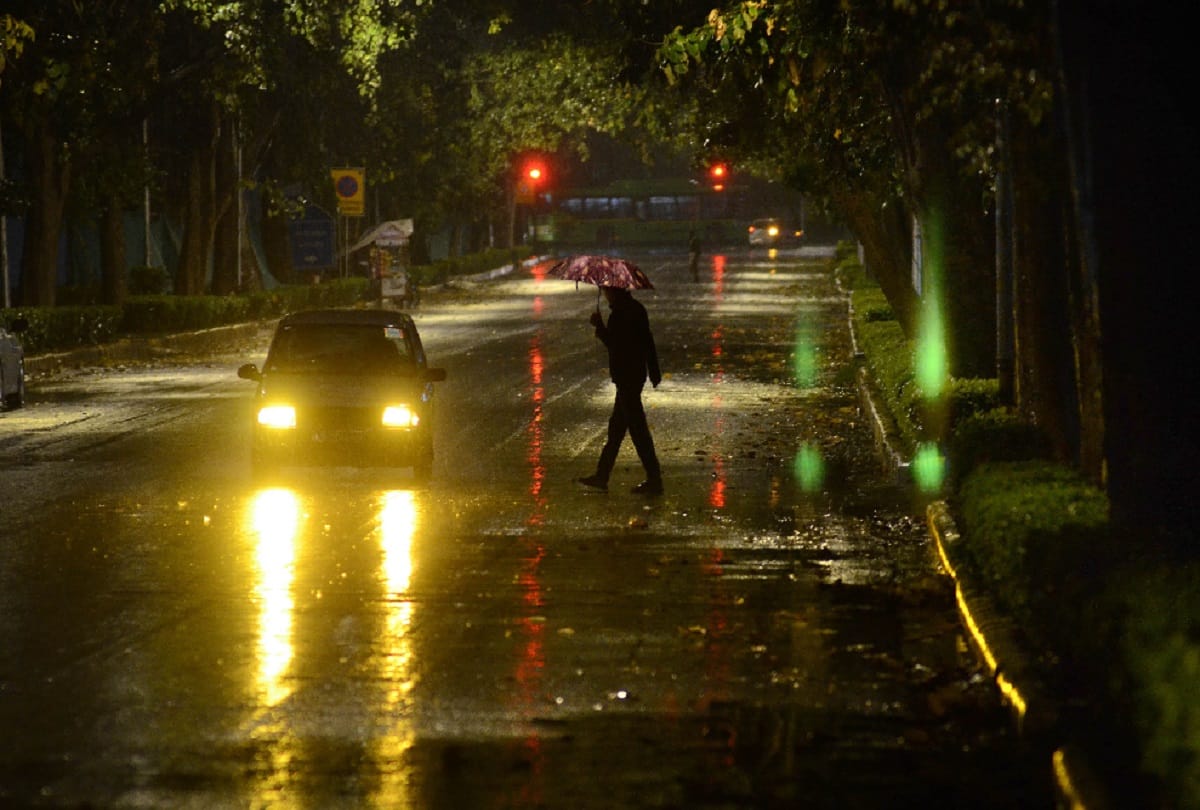 There will be rain for the next two days in delhi ncr