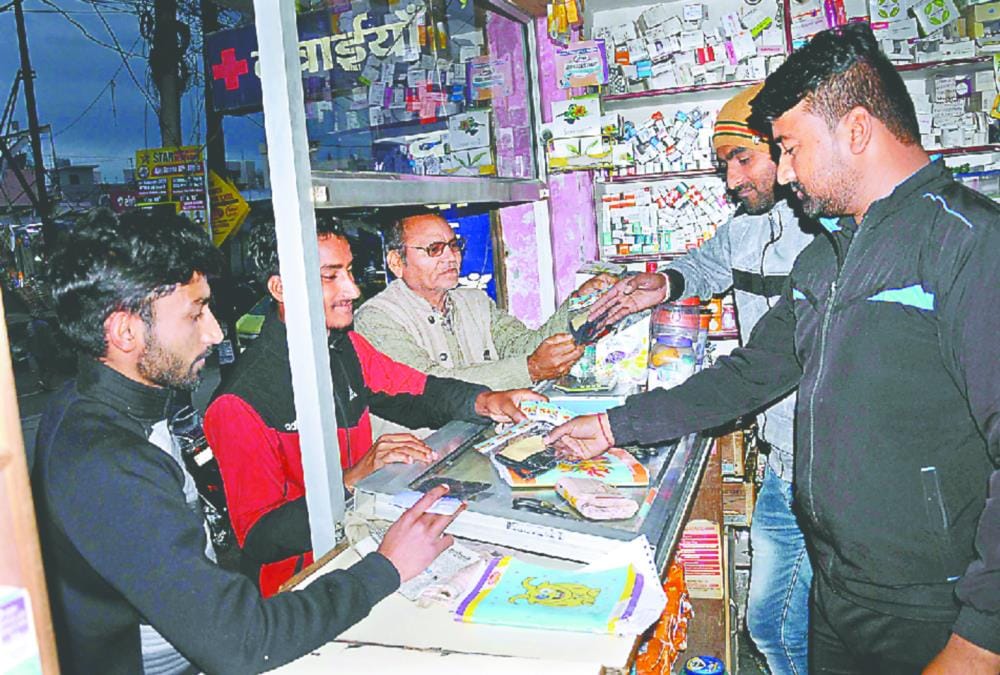 CoronaVirus in India: mask and sanitizer online Shopping Increase, Discount on Price