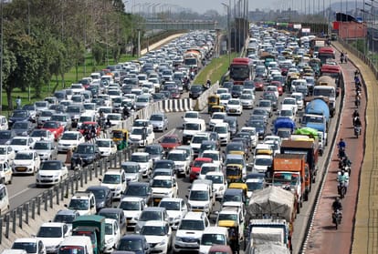 delhi ncr weather climate rain strong winds 