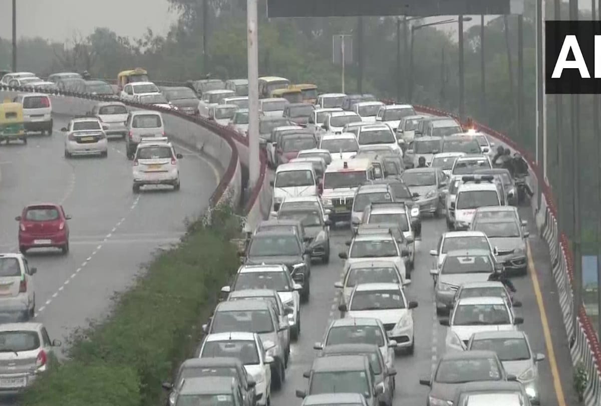 Delhi NCR Weather Forecast: heavy rainfall and hail storm now heavy traffic on roads see photos