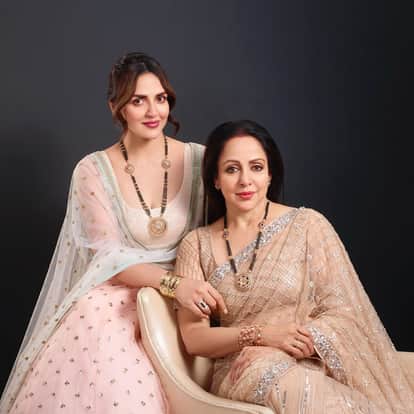 dharmendra breaks down during esha deol bidaai hema malini controlled tears throwback video gone viral