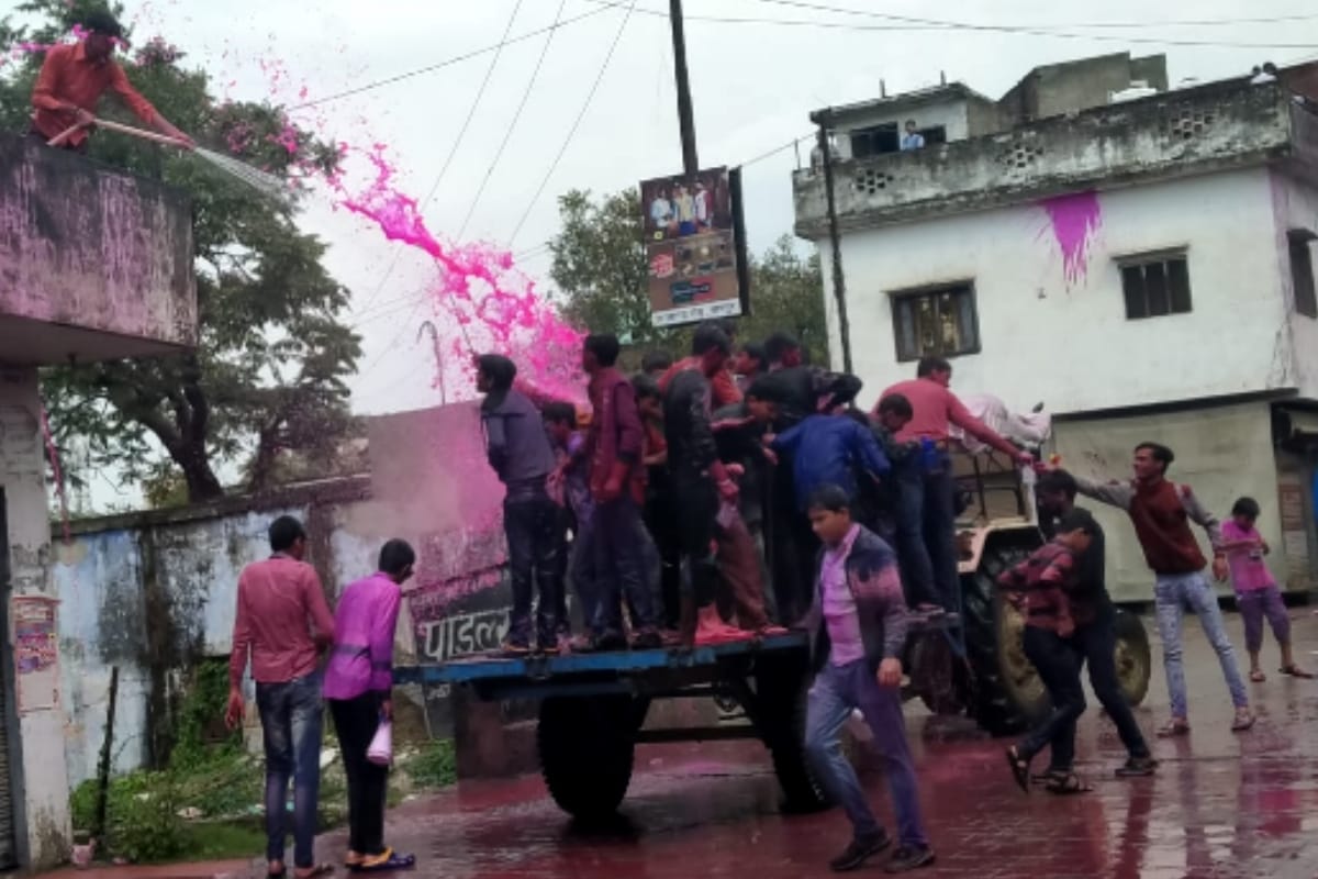 Holi 2020: Avoid chemical colors, life can be in danger
