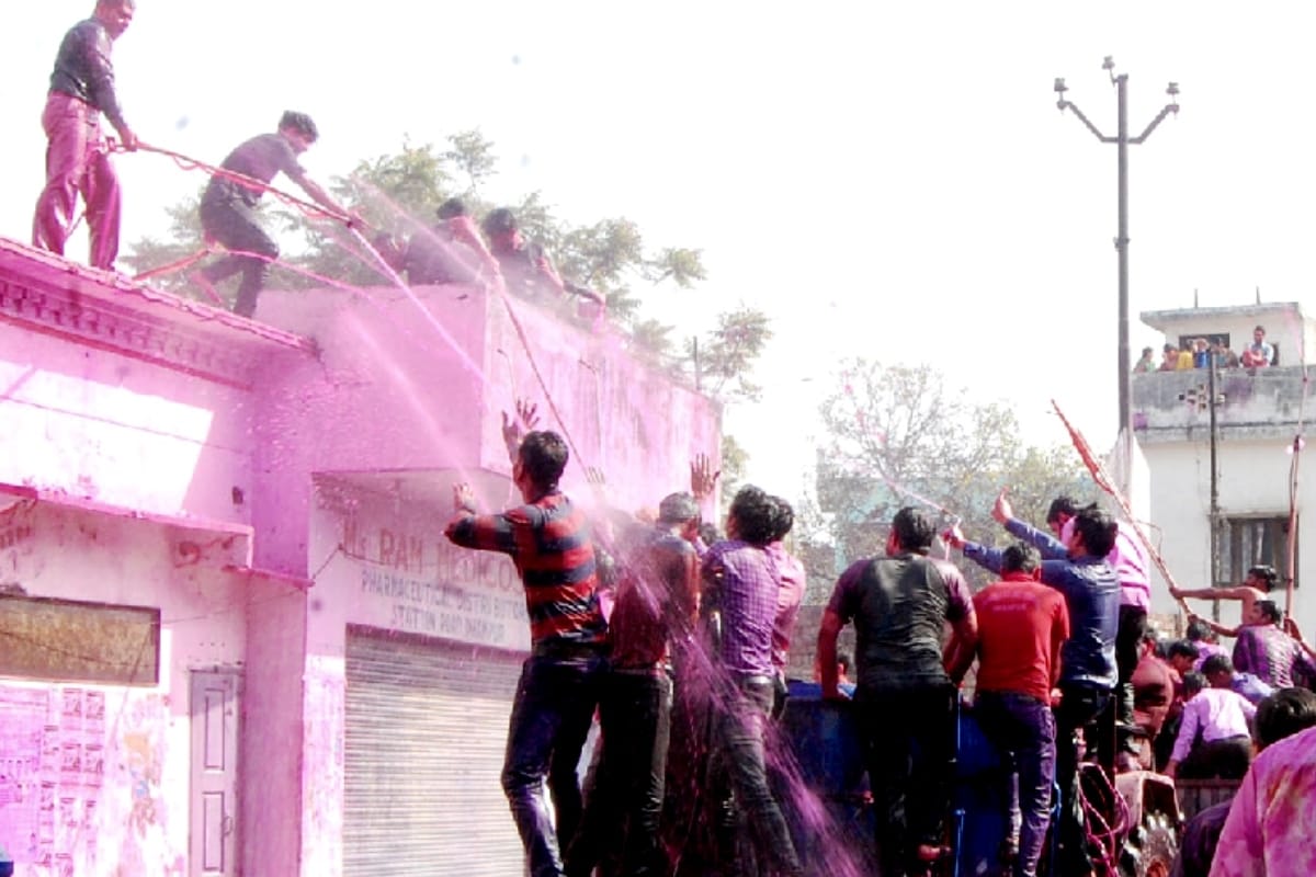 Holi 2020: Avoid chemical colors, life can be in danger