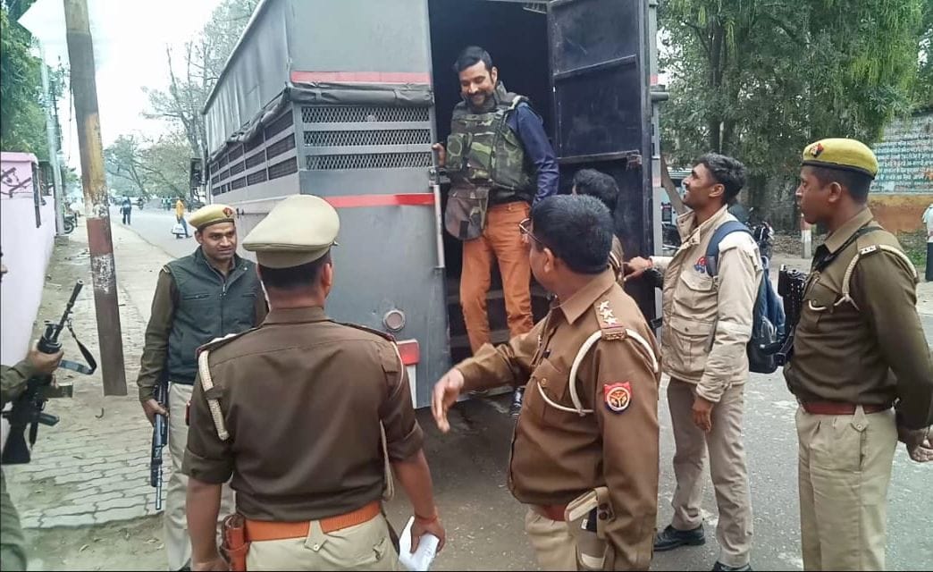 chota rajan gang sharp shooter send to hardoi jail from lucknow